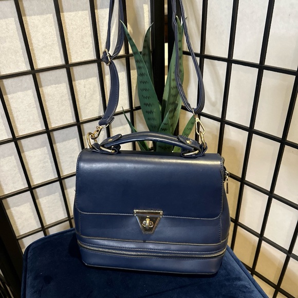 Marie Claire blue Paris Purse - Picture 1 of 8